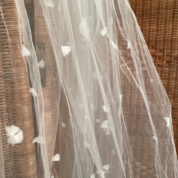 BHLDN Anthropologie Blossom veil - Picture 2 of 5
